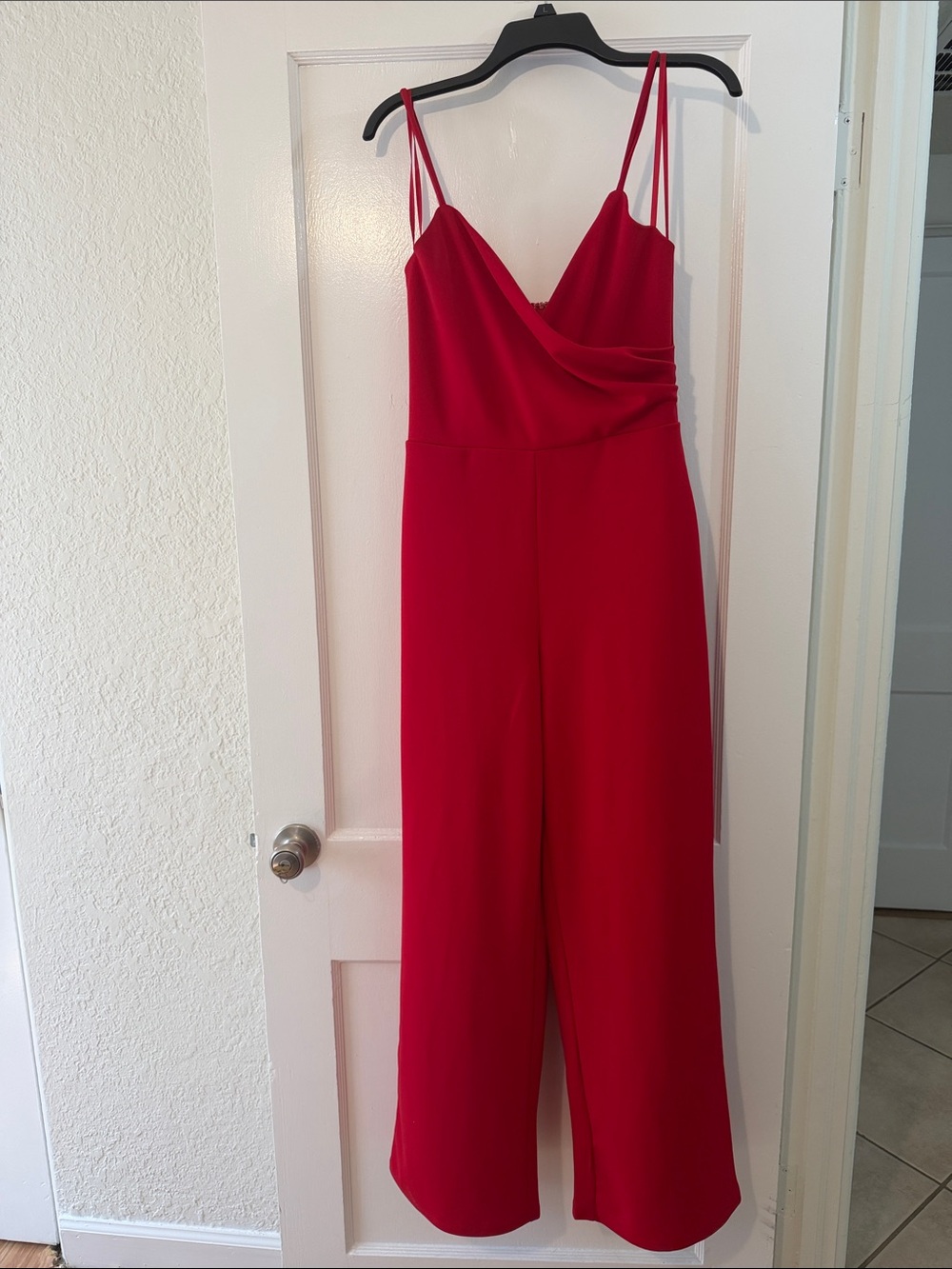 Elegant Red V-Neck Wide-Leg Jumpsuit with Double Straps